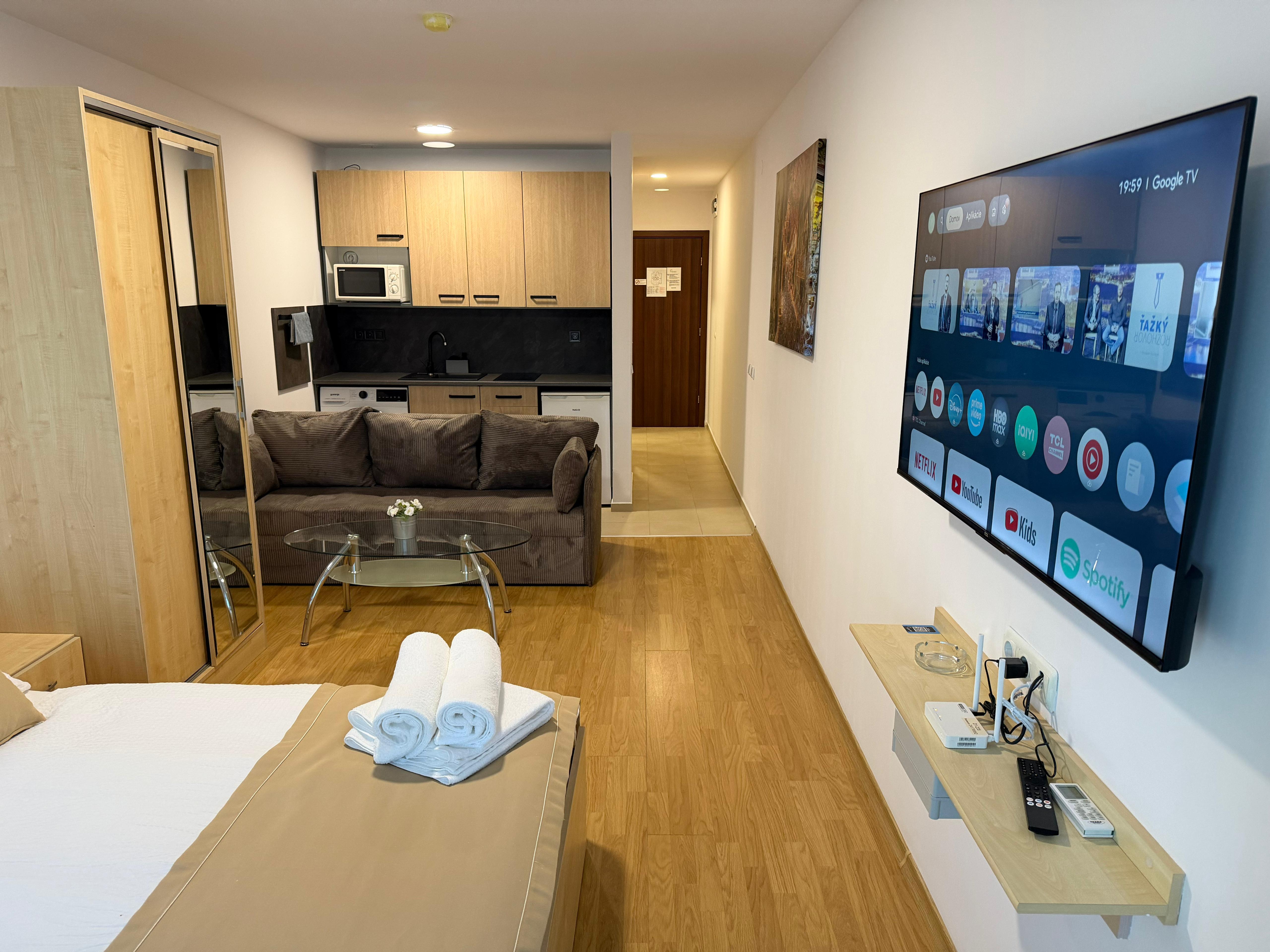 Apartmán D1/235 – obývacia izba s výhľadom na more, BG Premier Fort Sveti Vlas